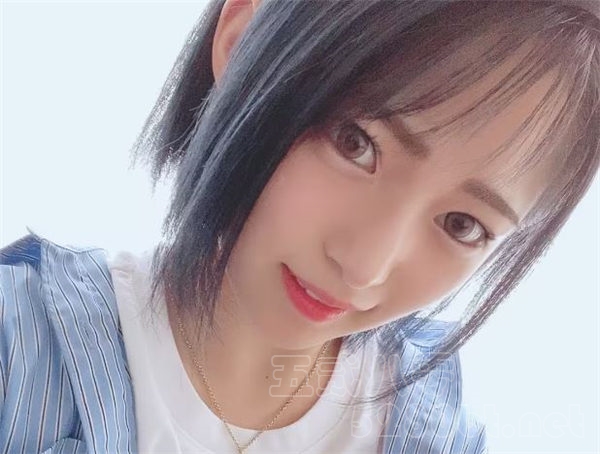 渚光希(渚みつき)是谁 有小虎牙还是蛮可爱的预览图
